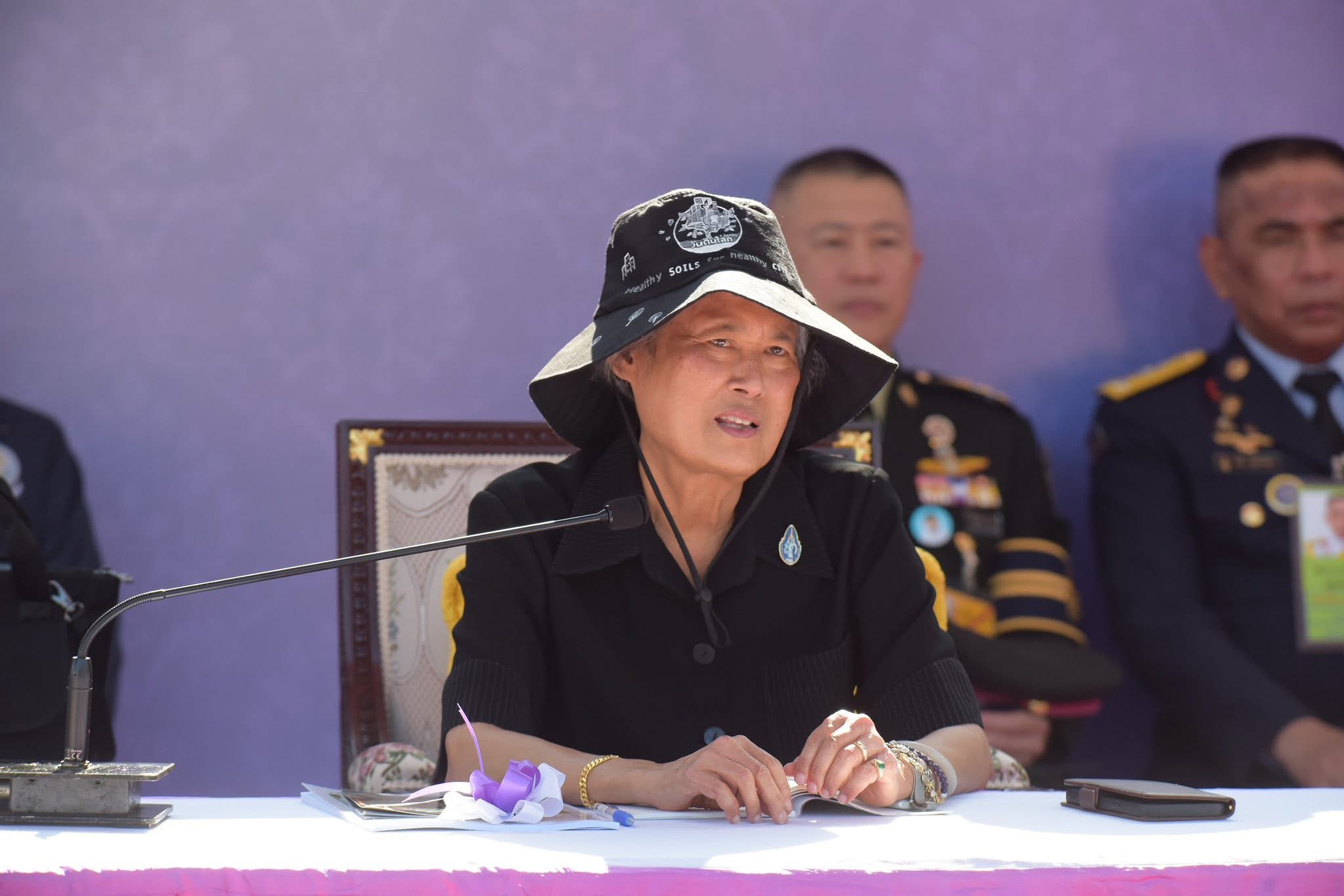 วันจันทร์ที่ 22 ธันวาคม 2568 เวลา 09.00 น. สมเด็จพระกนิษฐาธิราชเจ้า กรมสมเด็จพระเทพรัตนราชสุดา ฯ สยามบรมราชกุมารี เสด็จพระราชดำเนินไปยังโครงการส่งเสริมการเรียนรู้เพื่อการอนุรักษ์และฟื้นฟูสิ่งแวดล้อมอันเนื่องมาจากพระราชดำริ อำเภอแม่สอด จังหวัดตาก