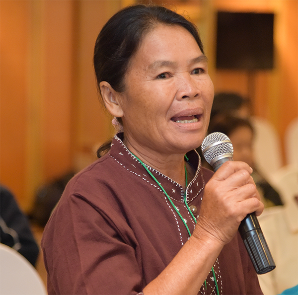 นางพิมพ์  โถตันคำ