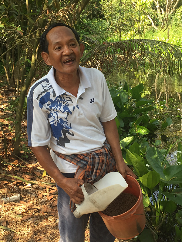 นายยวง  เขียวนิล