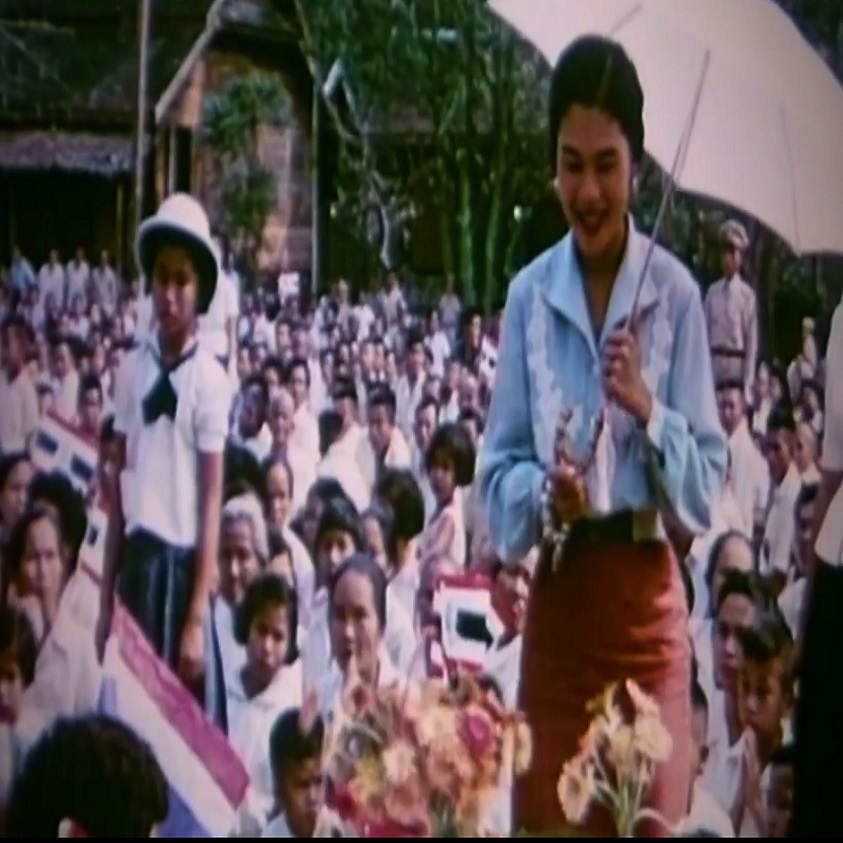 MV เฉลิมพระเกียรติ สมเด็จพระนางเจ้าสิริกิติ์ พระบรมราชินินาถ  เพลง : รักแม่